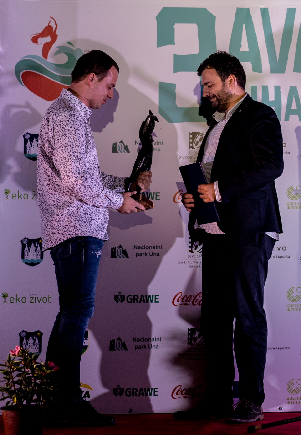 239395278_2212278378912749_9187343205604512331_n