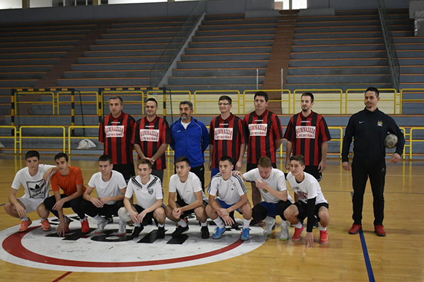 skolarci-1536x1025-1