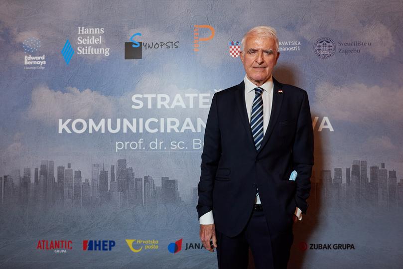 406a9f5b782f053a0940