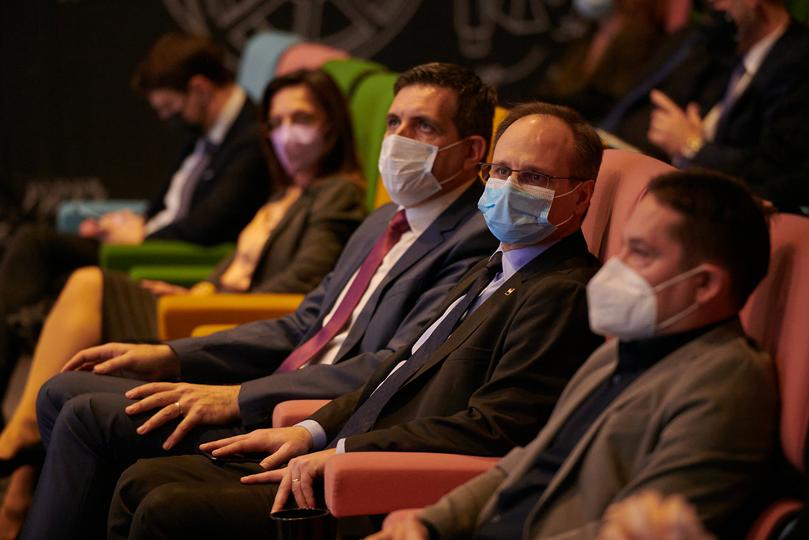 99d5b6650be695ef5768