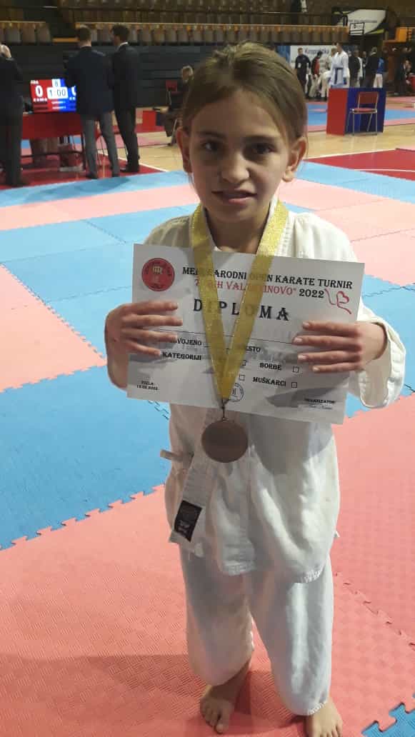 a490d692a5344ce68094a1f06809be8a