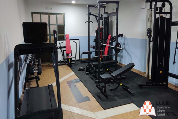 cfd78c0fd54ac5b6314dbf44ef660ce5_XL