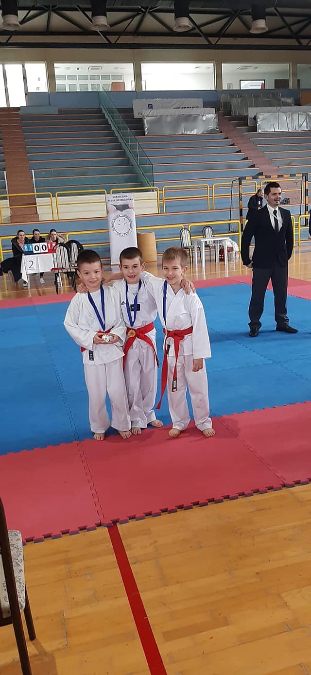 275292128_353887410078669_8619628614127700910_n