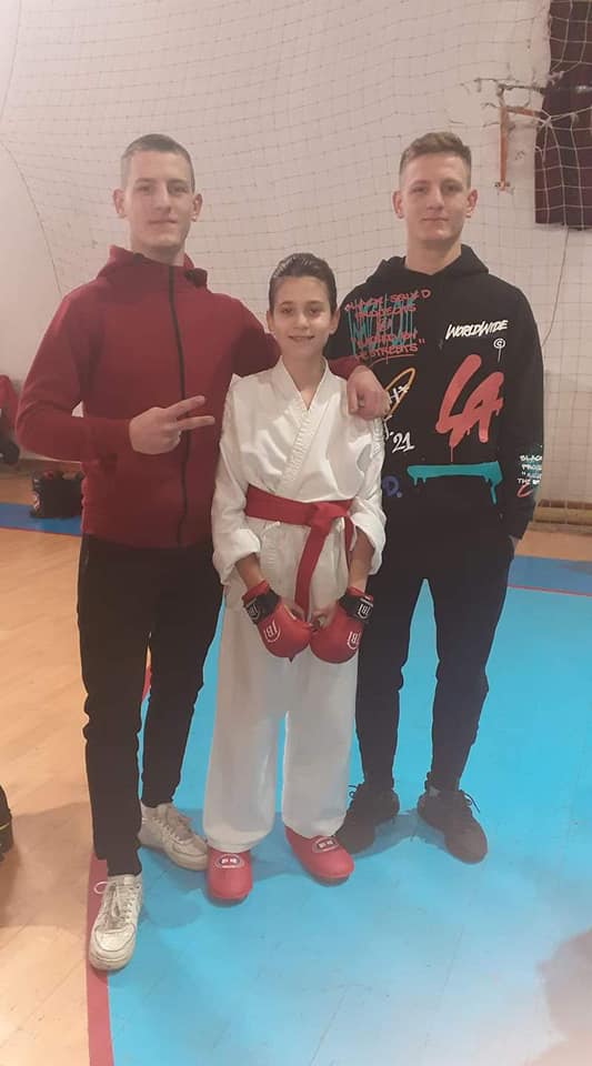 275299264_353887783411965_7318465262448834590_n