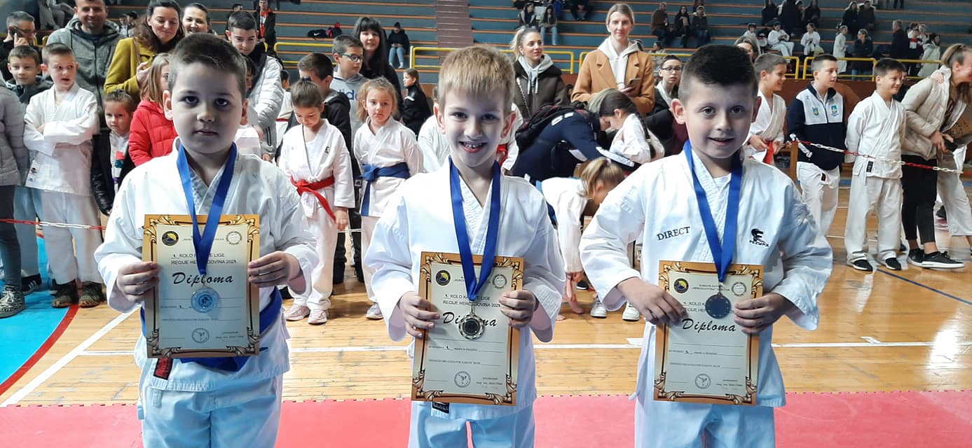 275380372_353889086745168_127714957948602840_n