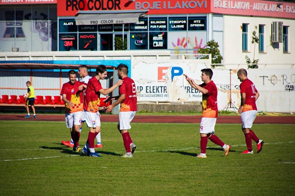 c60e4338da08f1cfeed9fb8228fbc3ec_XL