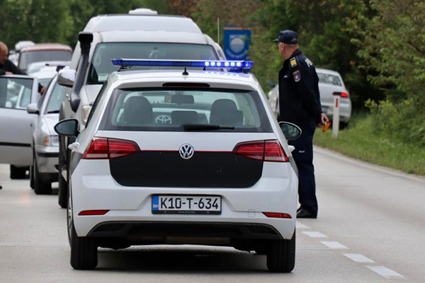 8-2022-05-08-19-30-10-zhz-policija