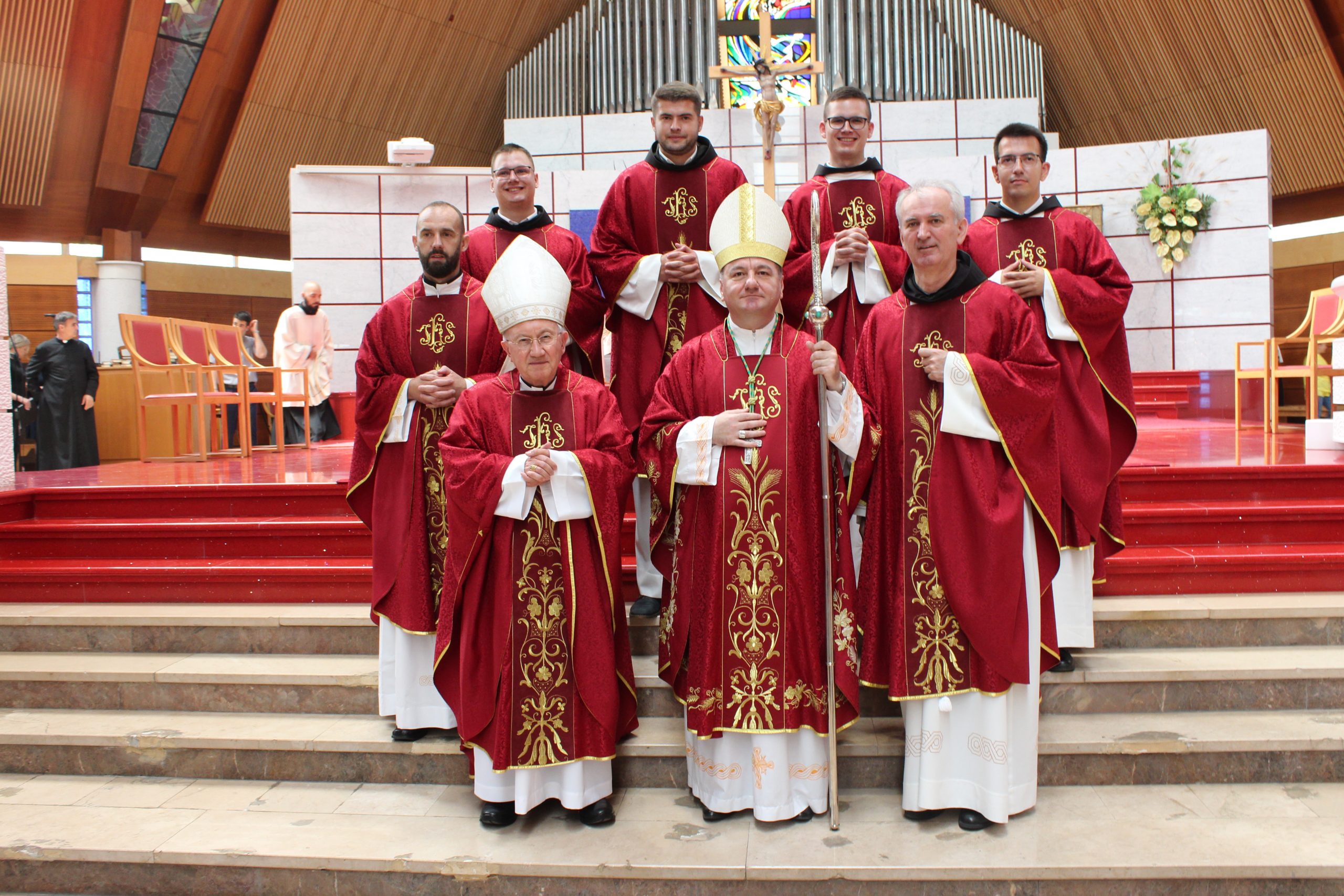 svecenicko-redenje-1-scaled-1