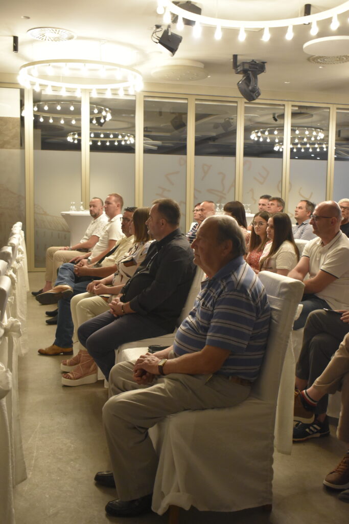 DSC0015-2-683x1024-1