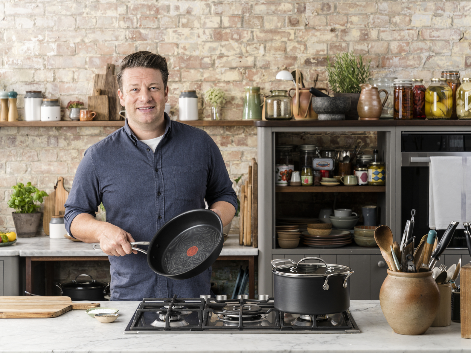 Large-Jamie_Oliver_Lifestyles-2