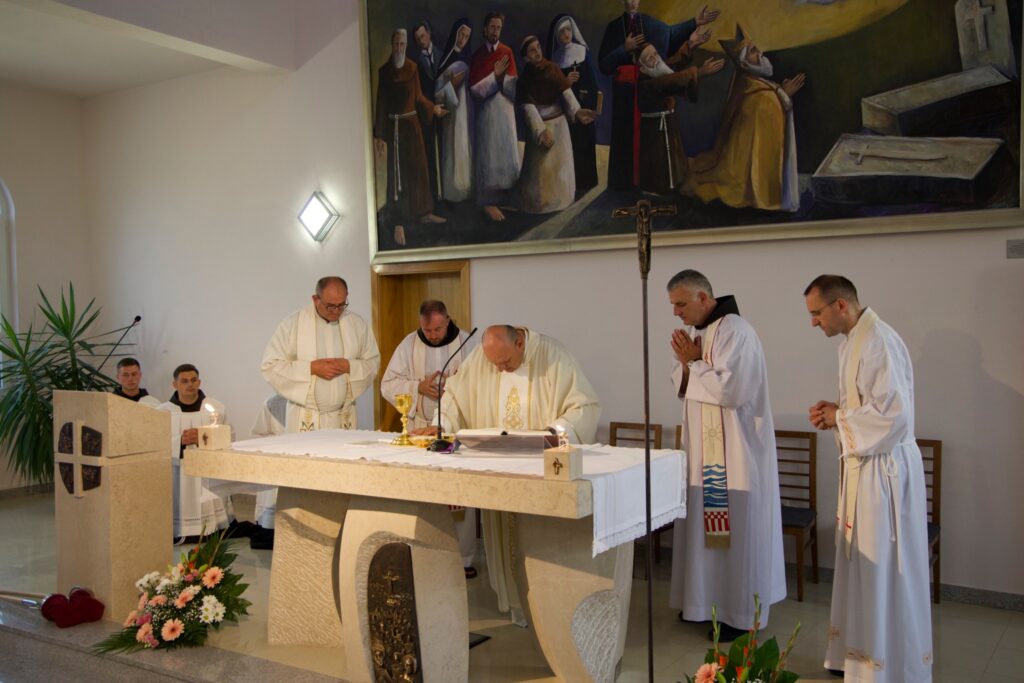 296380942_10160562831660101_6501713462871520727_n-1-1024x683-1