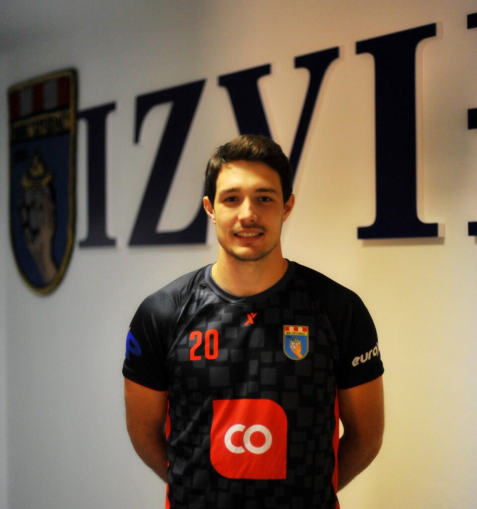 Filip-vujovic-3-960x1024-1