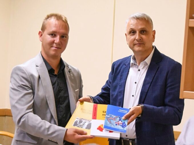 590e0fc21e1e8410a251775d774485a0_L1