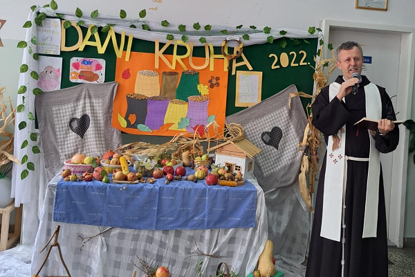 os-tina-ujevica-dani-kruha