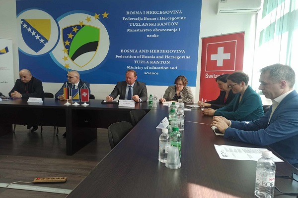 db3c8b02-c4d1-4b79-bc21-238d6eaf8dd0