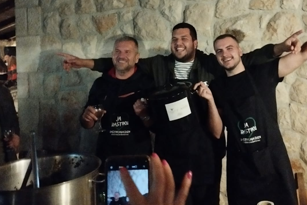 FOTO&VIDEO 12. izdanje Raštikijade pripalo ekipi restorana Filipo, Ljubušacima drugo mjesto