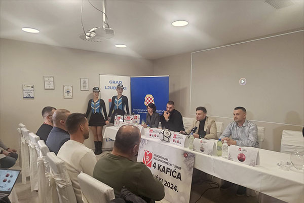 konferencija 4 kafica