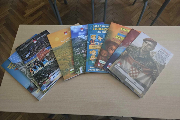 Vlast Vrgorca došla na super ideju; pogledajte što školarci imaju na koricama svojih radnih bilježnica…