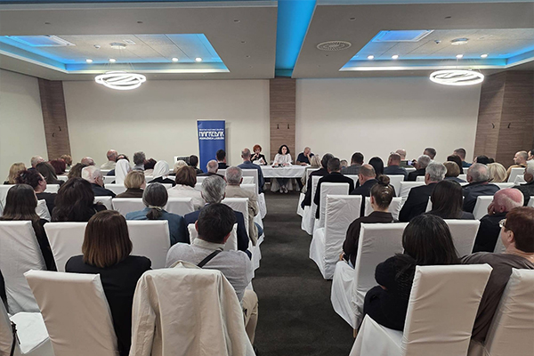 U Ljubuškom predstavljena zbirka pjesama Davora Hrstića „Prije, još prije nekog vremena“ U Ljubuškom predstavljena zbirka pjesama Davora Hrstića „Prije, još prije nekog vremena“