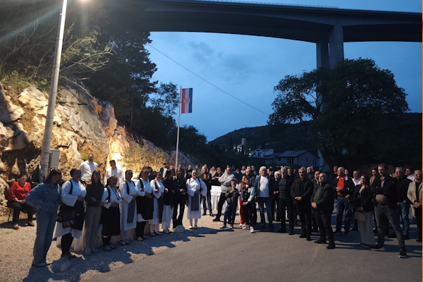 FOTO Studenci: Obilježena 35.obljetnica zaustavljanja tenkova i vojne kolone JNA