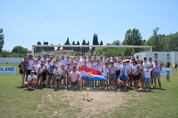 FOTO Završen Hercegovina Cup 2026.: Više od 1500 mališana na jednom od najvećih turnir na ovom prostoru FOTO Završen Hercegovina Cup 2026.: Više od 1500 mališana na jednom od najvećih turnir na ovom prostoru