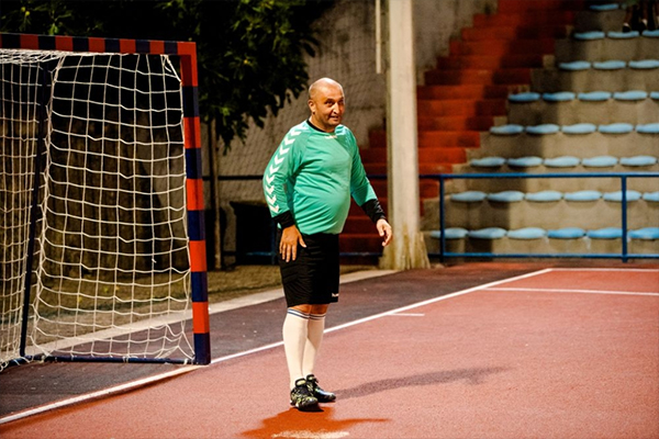 Željko Bebek u četvrtak igra oproštajnu utakmicu kao najstariji igrač lige mjesnih zajednica Željko Bebek u četvrtak igra oproštajnu utakmicu kao najstariji igrač lige mjesnih zajednica